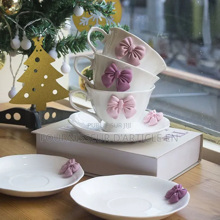 Ensemble Tasse Et Soucoupe À Café Haut De Gamme.