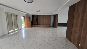 3chbre Villa dans Tcci Sarl, Cocody à Louer