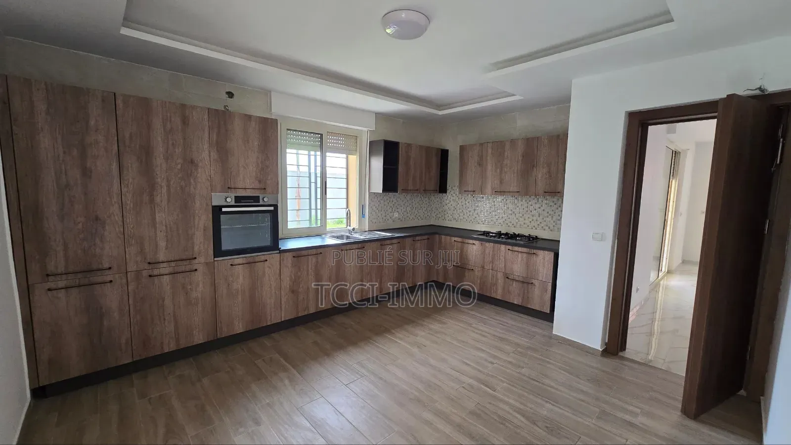 3chbre Villa dans Tcci Sarl, Cocody à Louer