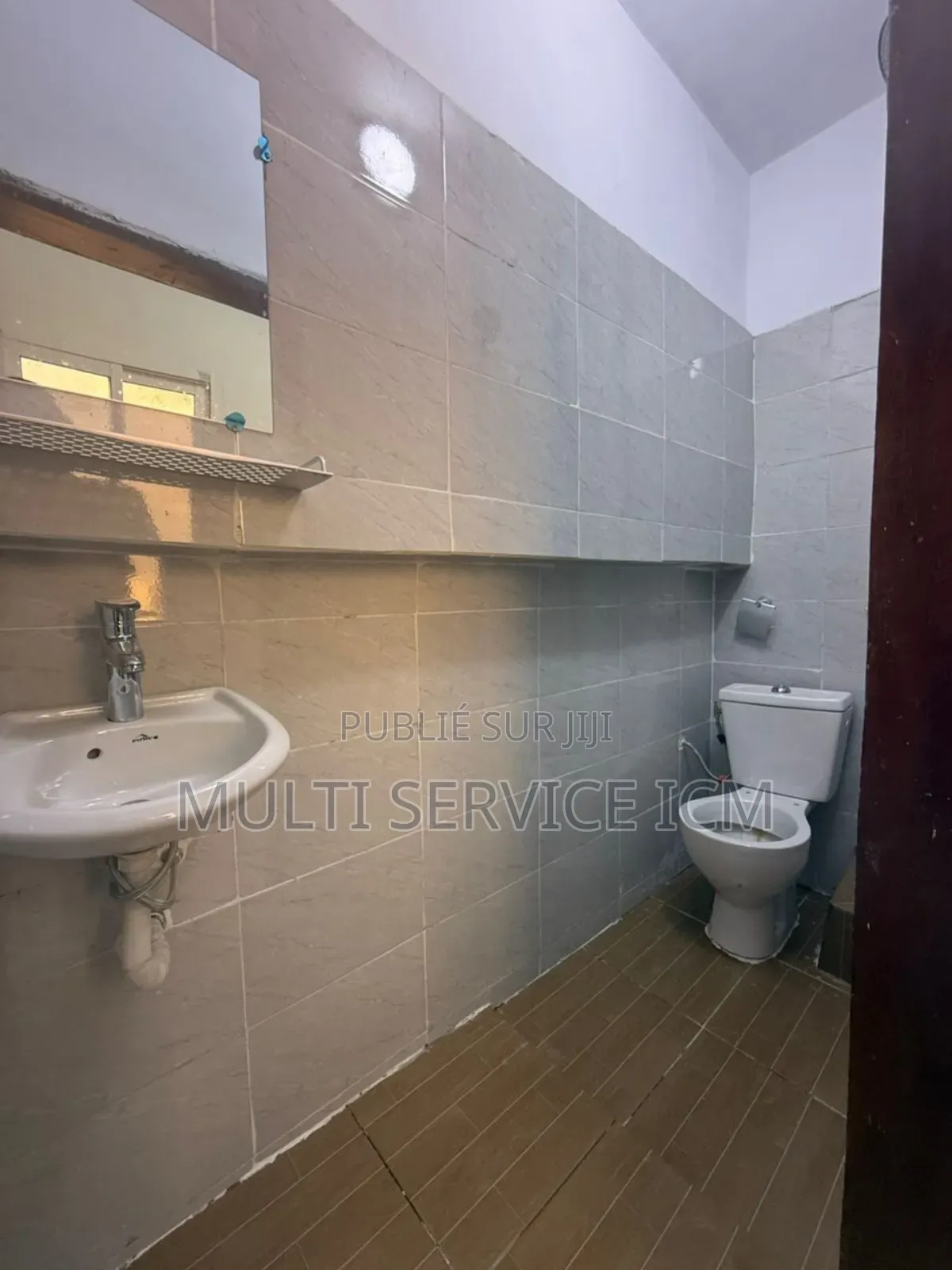 3chbre Appartement dans Ismaël Coulibaly, Cocody à Vendre