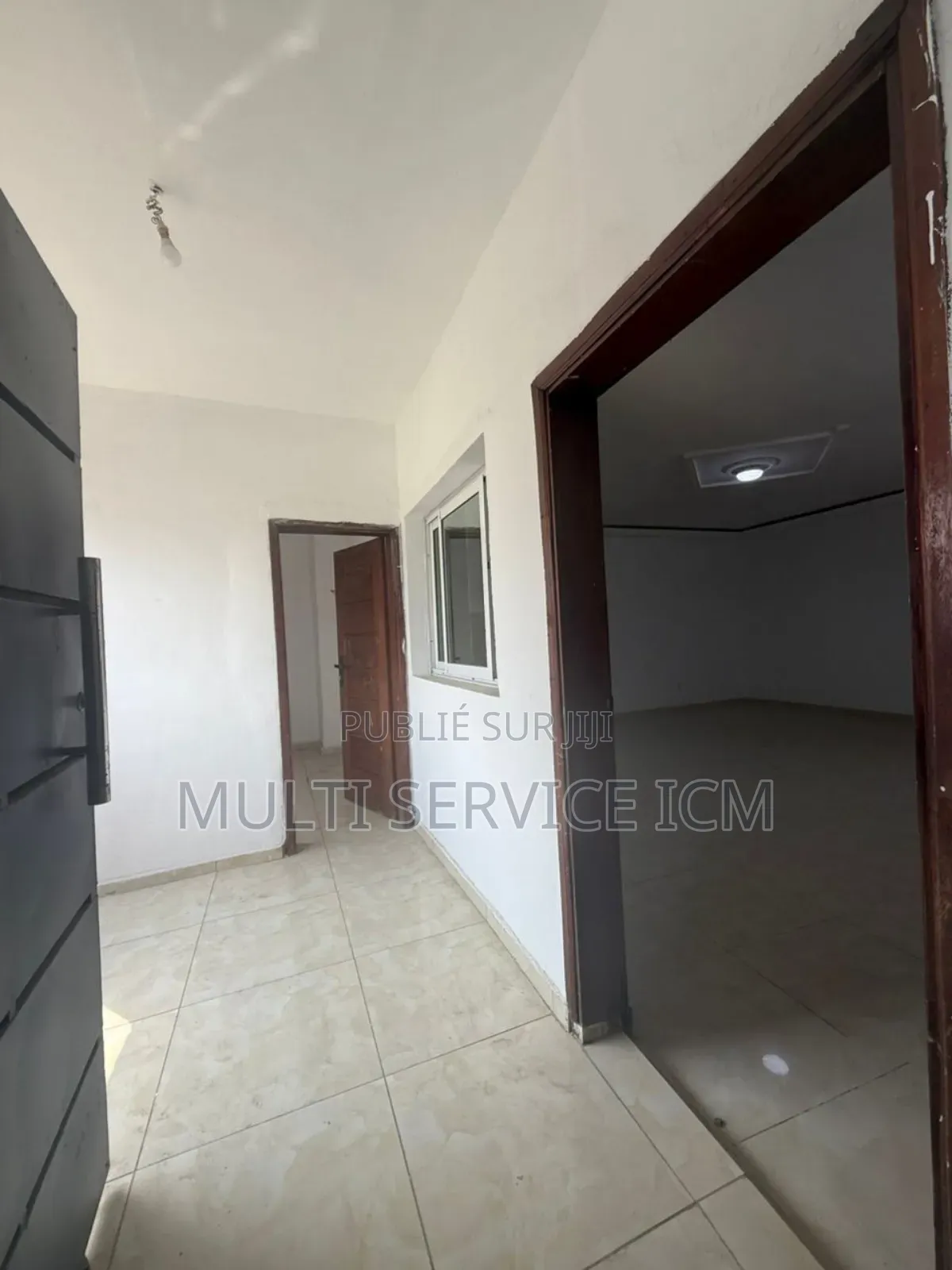 3chbre Appartement dans Ismaël Coulibaly, Cocody à Vendre