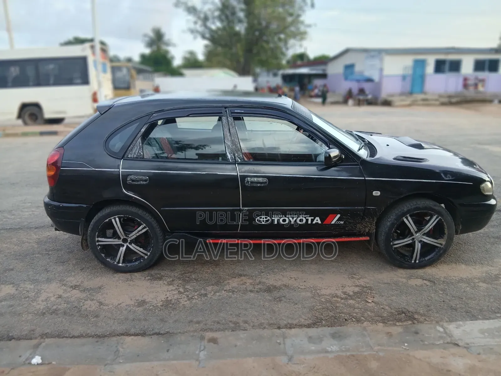 Toyota Corolla 2000 Noir