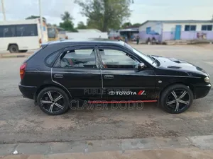 Toyota Corolla 2000 Noir