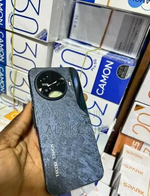 Nouveau Tecno Camon 30 256 GB Autre