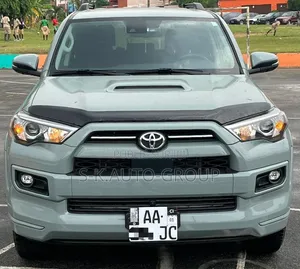Toyota 4-Runner 2023 Gris