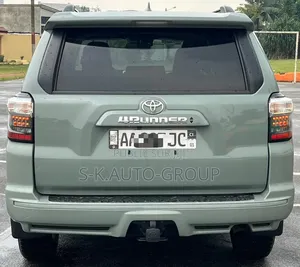 Toyota 4-Runner 2023 Gris