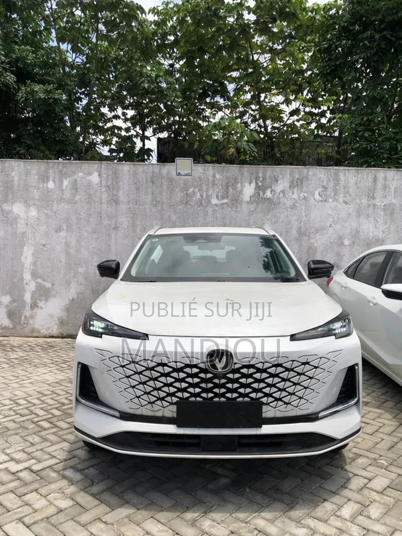 Nouveau Changan CS55 Plus 1.5 Petrol FWD 2025 Blanc