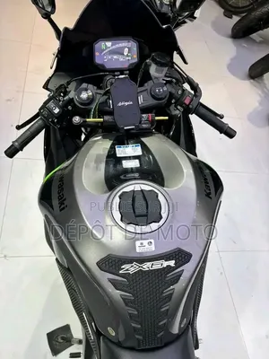 Nouveau Kawasaki Ninja ZX6R 2024 Noir