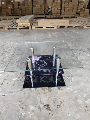 Table Vitrée