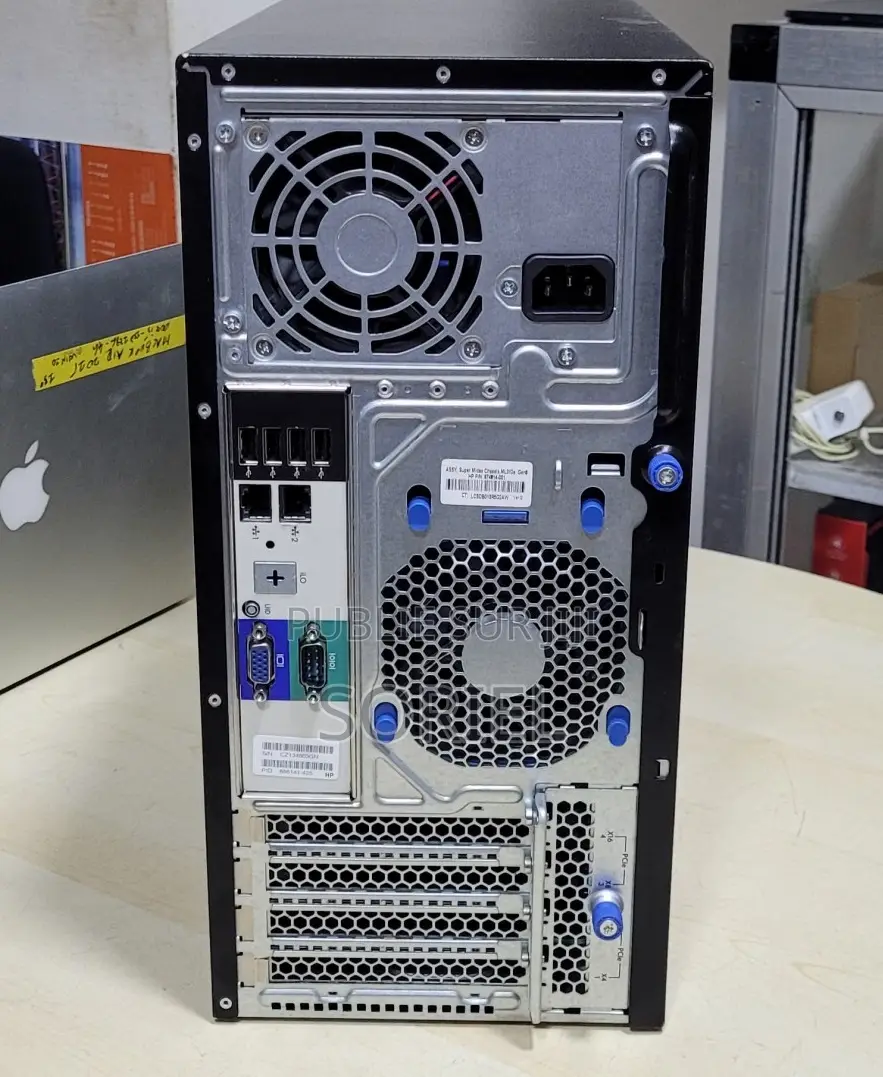 Ordinateur de bureau HP Autre 8GB Intel Xeon HDD 1T