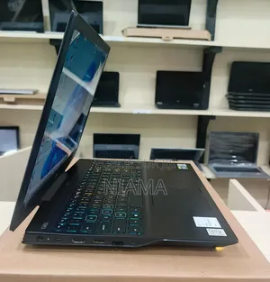 Nouveau Dell Latitude 5501 16GB Intel Core i7 SSD 512GB