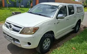 Toyota Hilux 2.5 D-4D 4X4 SRX 2010 Blanc