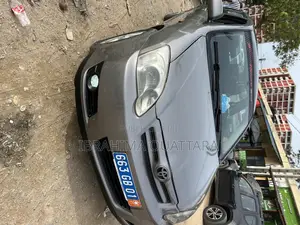 Toyota Corolla 1.4 2004 Gris