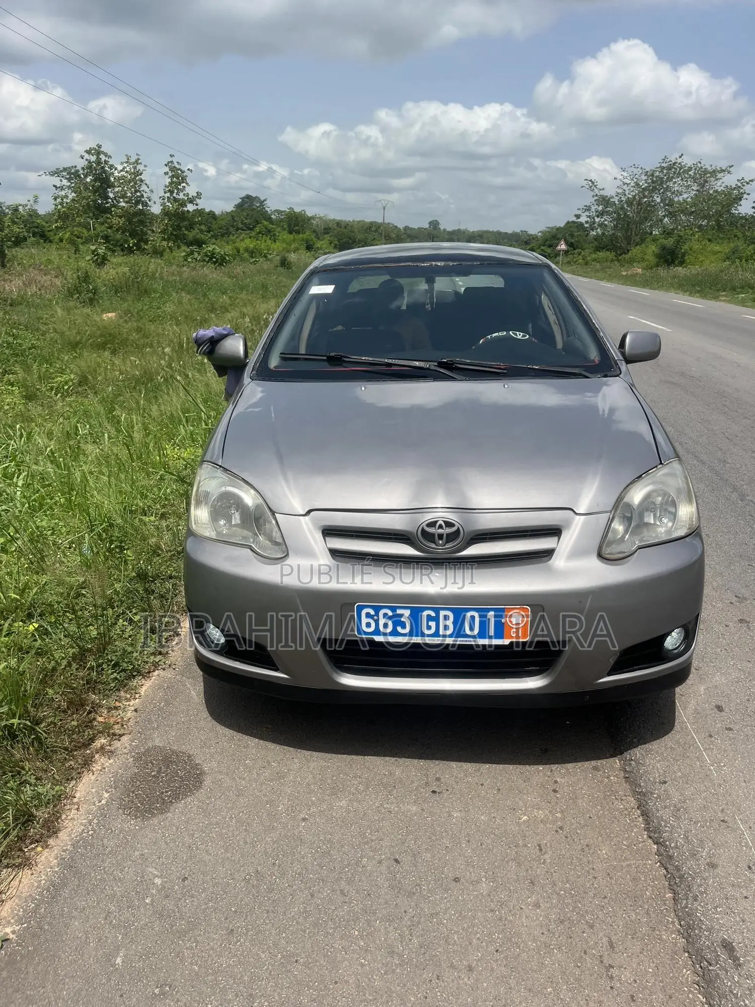 Toyota Corolla 1.4 2004 Gris