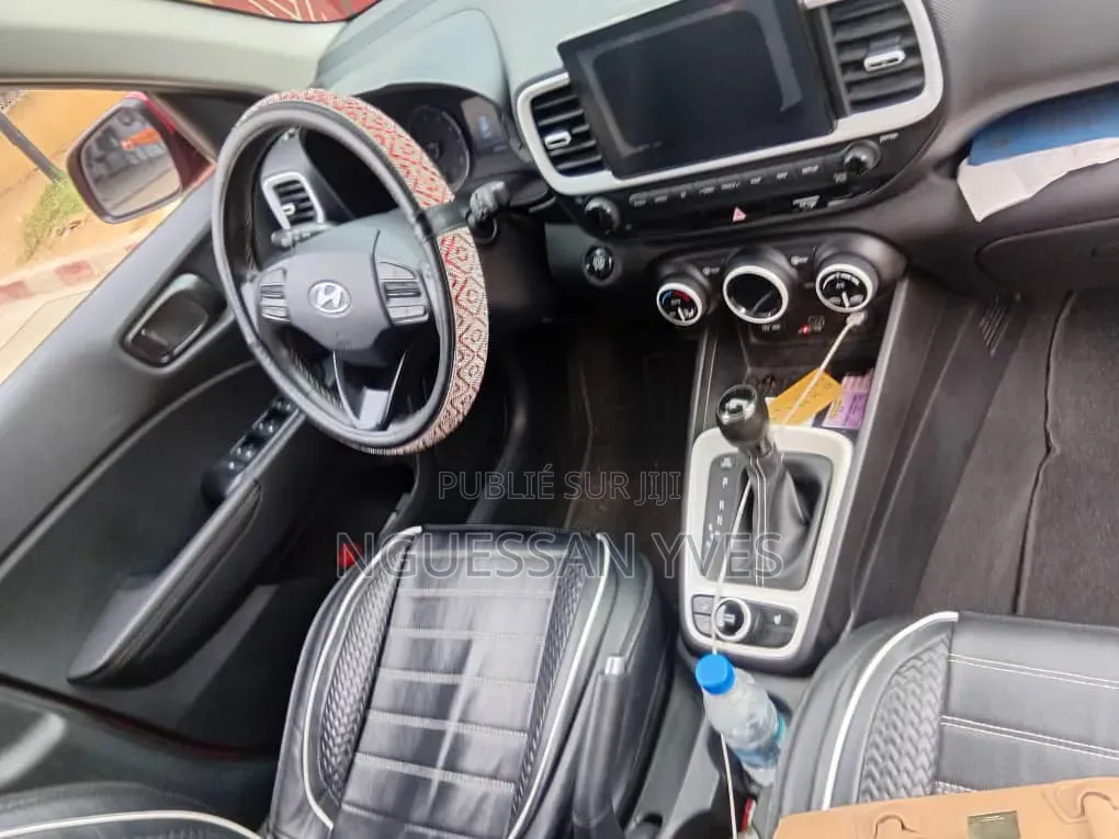Hyundai Venue 2020 Rouge