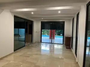 4chbre Villa dans Massa Immobilier, Cocody à Louer