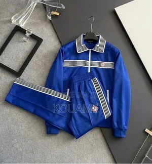 Vêtements Femme Et Garçons Les Articles