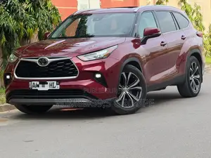Toyota Highlander XLE 2021 Rouge