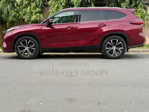 Toyota Highlander XLE 2021 Rouge