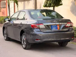 Toyota Corolla 2012 Gris