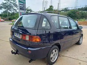Toyota Picnic 2.0 FWD 2005 Bleu