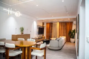 Meublé 2chbre Appartement dans Grand Bassam à Louer
