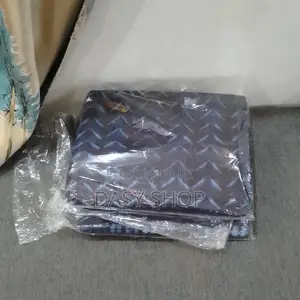 Tissu Guinéen Le Lepi