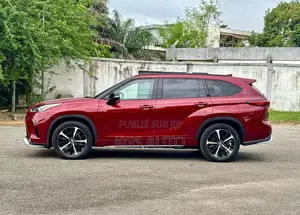 Toyota Highlander XSE 2022 Rouge