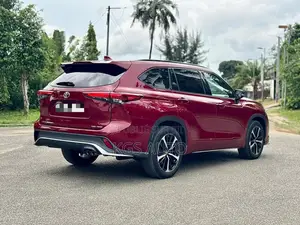 Toyota Highlander XSE 2022 Rouge