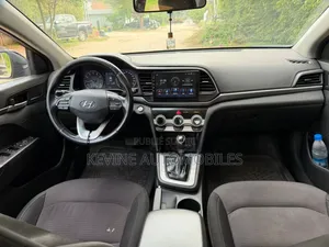 Hyundai Elantra 2020 Autre