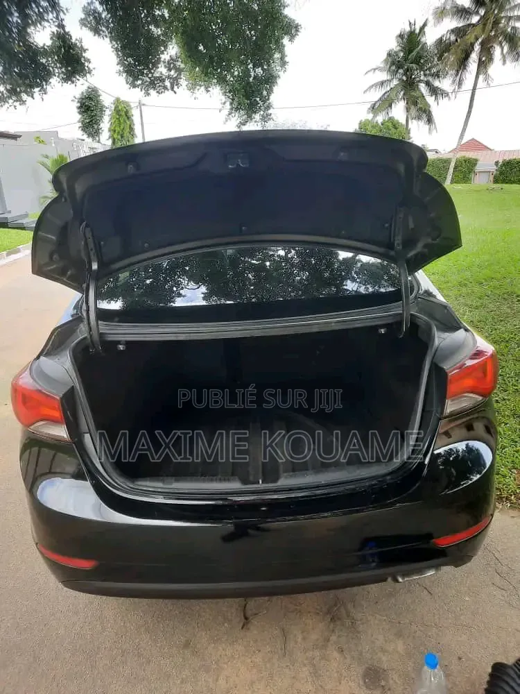 Hyundai Elantra 2015 Noir