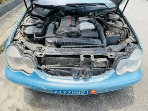 Mercedes-Benz C200 2004 Bleu