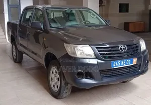 Toyota Hilux 2013 Gris