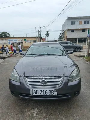 Nissan Almera Tino 2004 Gris