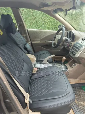 Nissan Almera Tino 2004 Gris