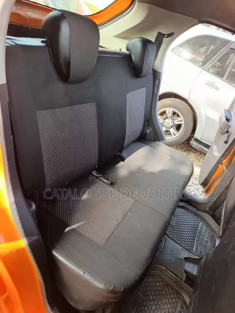 Suzuki S-Presso 2023 Orange