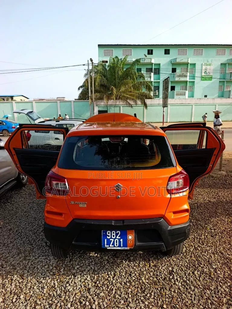 Suzuki S-Presso 2023 Orange