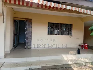 5chbre Villa dans Elite Immobilier, Cocody à Louer