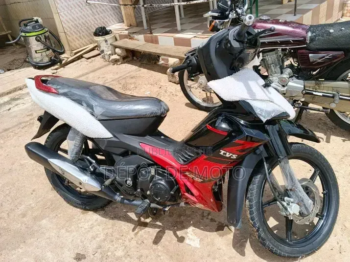 Nouveau TVS Rockz 125 2024 Rouge