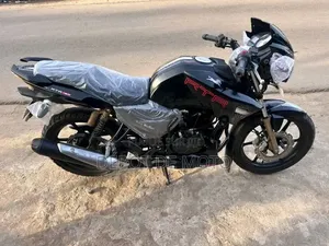 Nouveau TVS Apache 180 RTR 2025 Noir