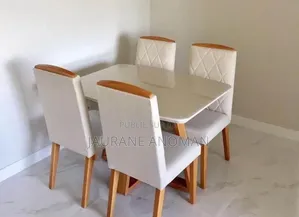 Disponible Pour La Livraison