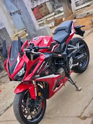 Nouveau Honda CBR 2021 Rouge