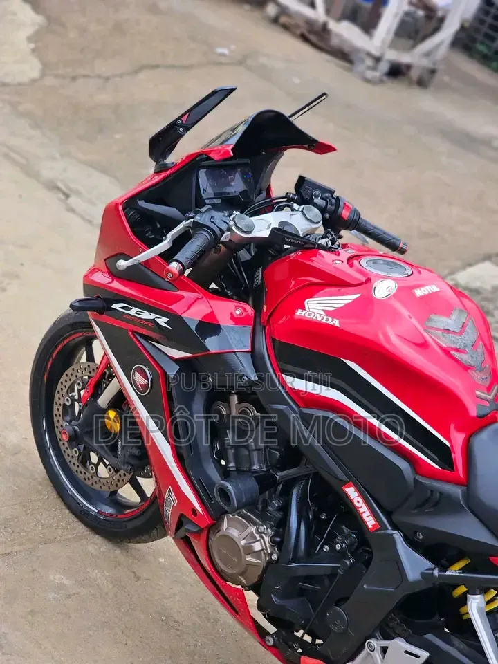 Nouveau Honda CBR 2021 Rouge