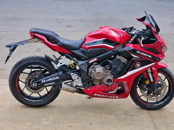 Nouveau Honda CBR 2021 Rouge