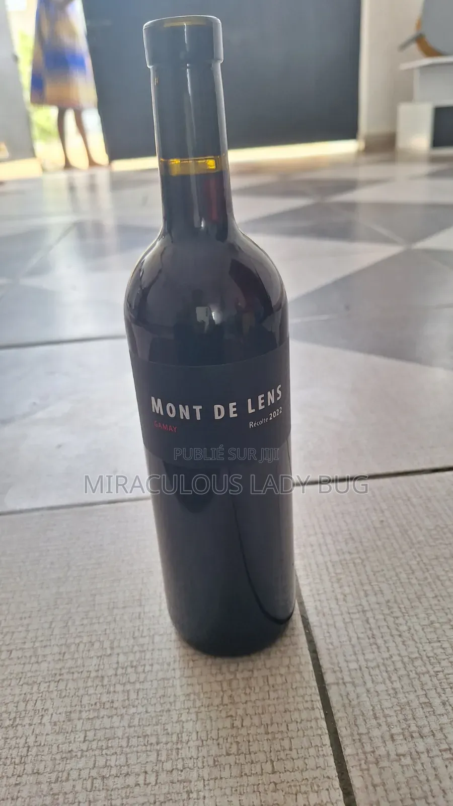 Vin Suisse Rouge Et Blanc ( Mont De Lens )