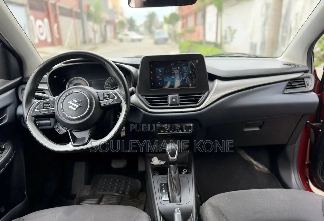 Suzuki Baleno 2025 Rouge