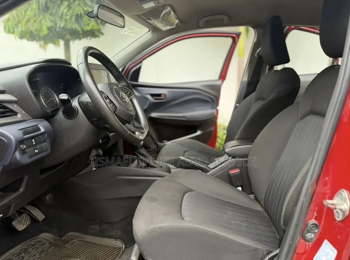 Suzuki Baleno 2025 Rouge