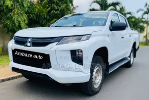 Mitsubishi L200 Club Cab 2.2 4WD 2020 Blanc cassé