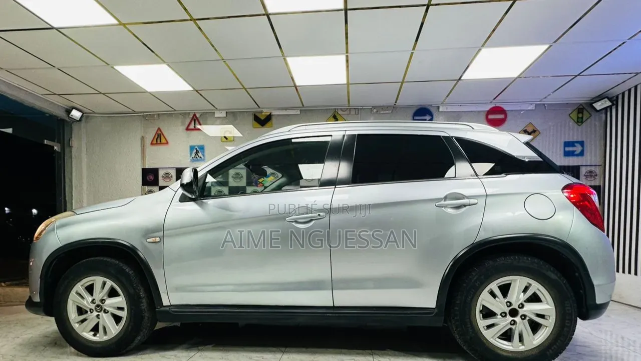 Citroen C4 2019 Gris