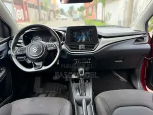 Suzuki Baleno 2025 Rouge